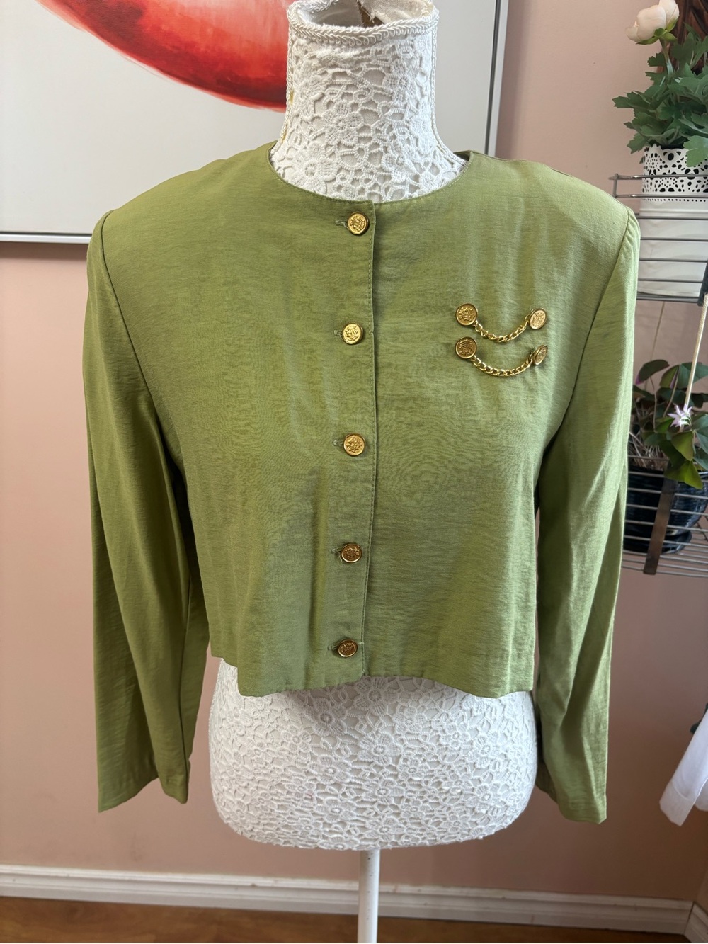 Vintage Olive Green Button-Front Crop Shirt with Gold Chain Detail